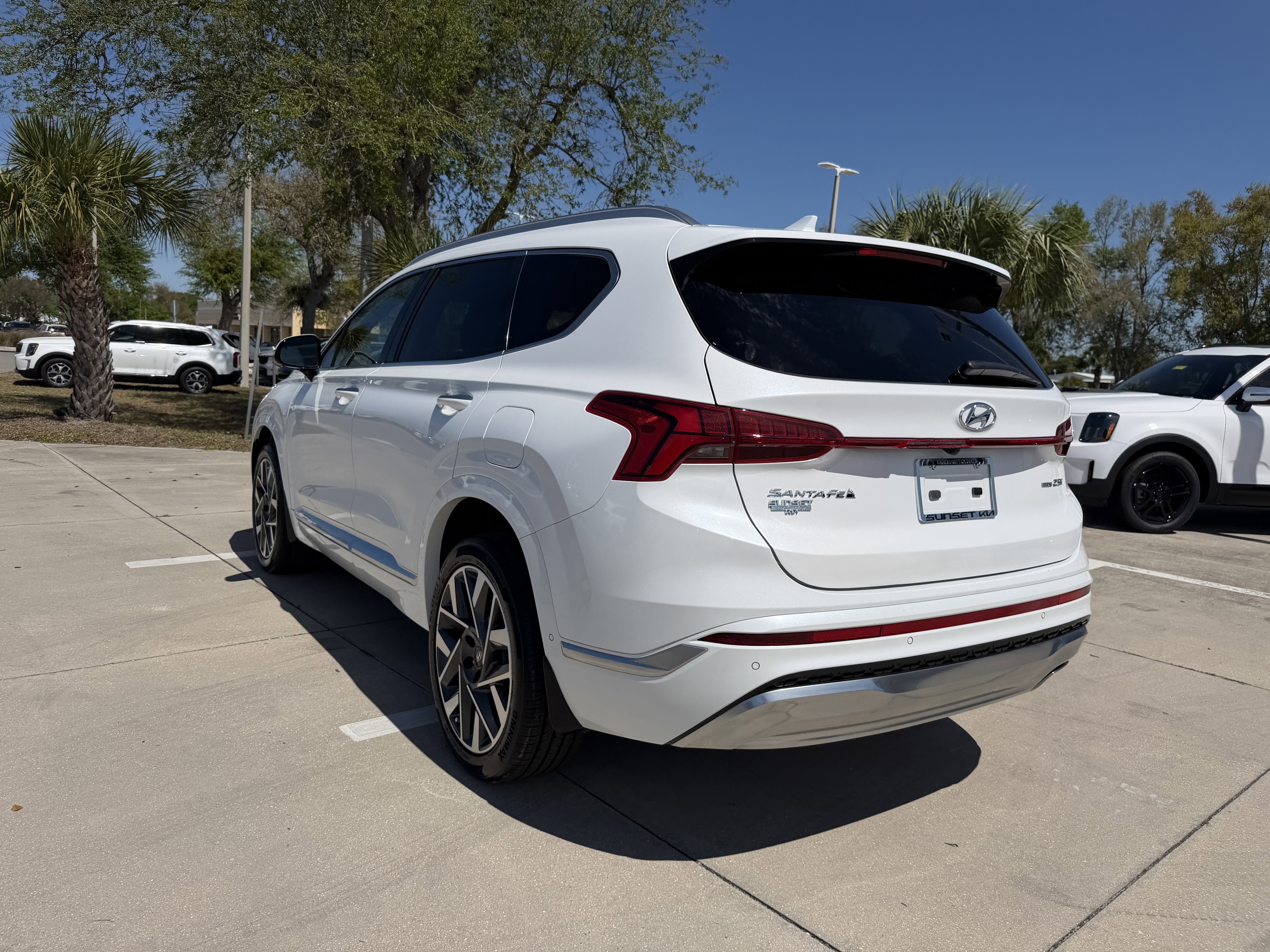 Used 2021 Hyundai Santa Fe Calligraphy AWD/4WD image 5