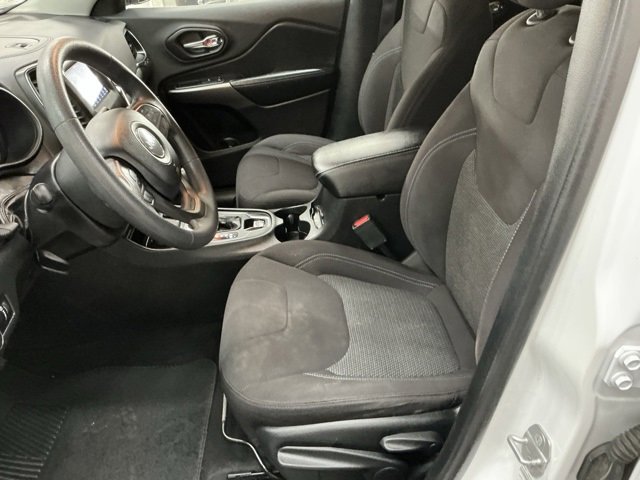 Used 2020 Jeep Cherokee Latitude image 13