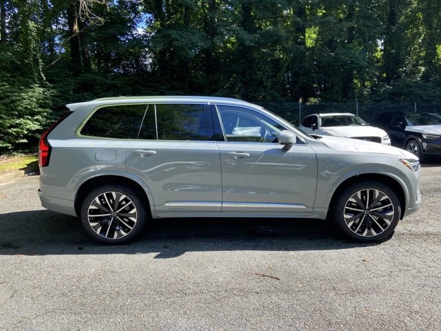 New 2026 Volvo XC90 B6 Plus w/ Protection Package Premier image 8