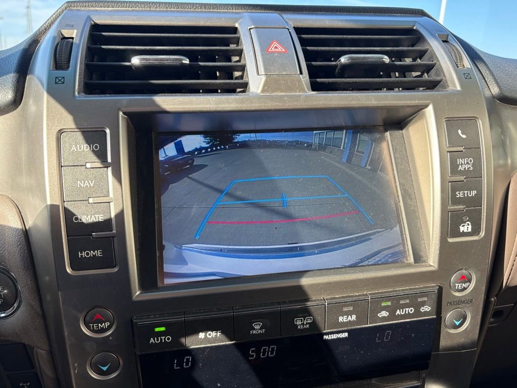 Used 2017 Lexus GX 460 Premium w/ Premium Package image 17