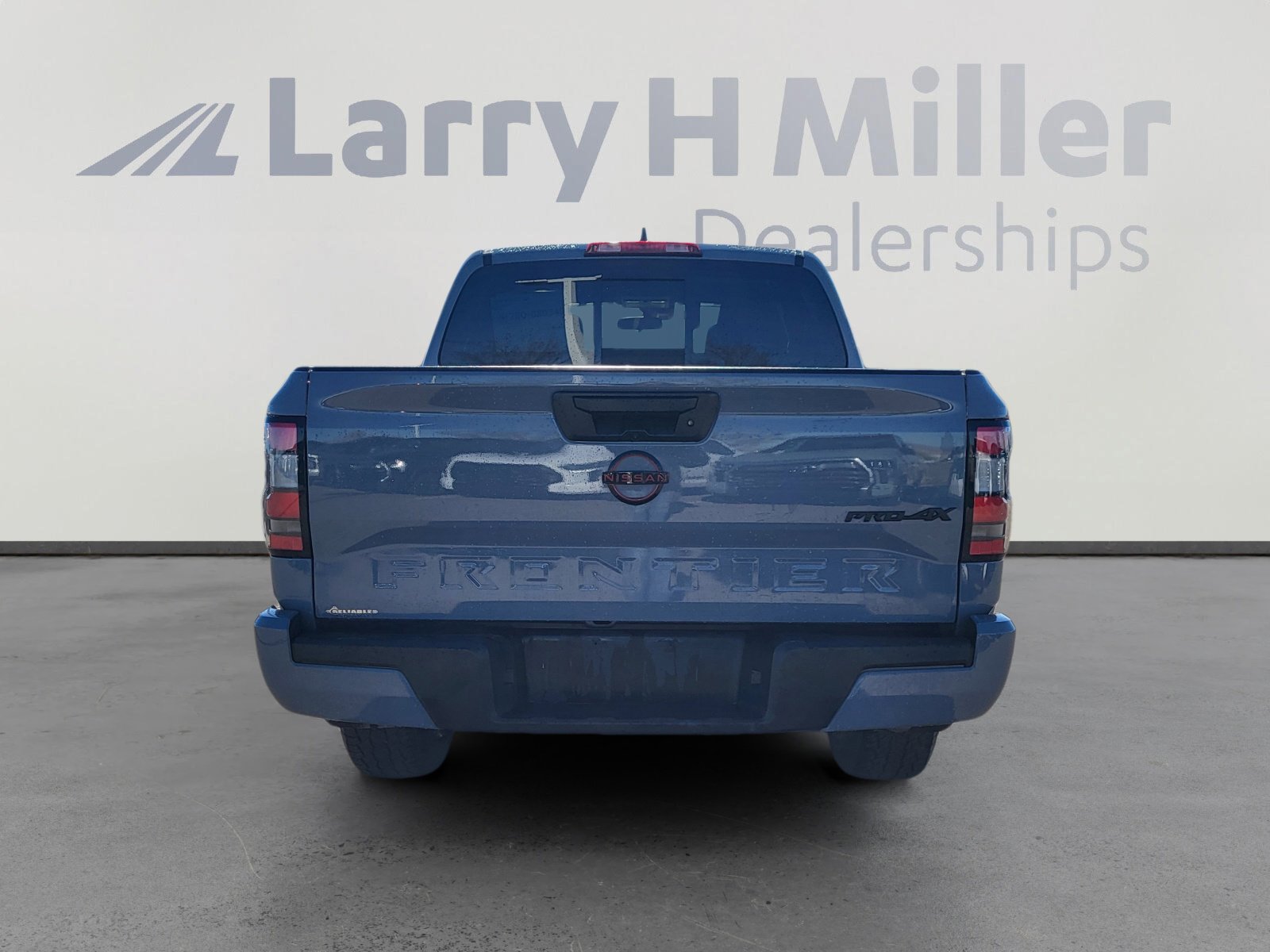 Used 2024 Nissan Frontier PRO-4X w/ Off-Road Protection Package image 4