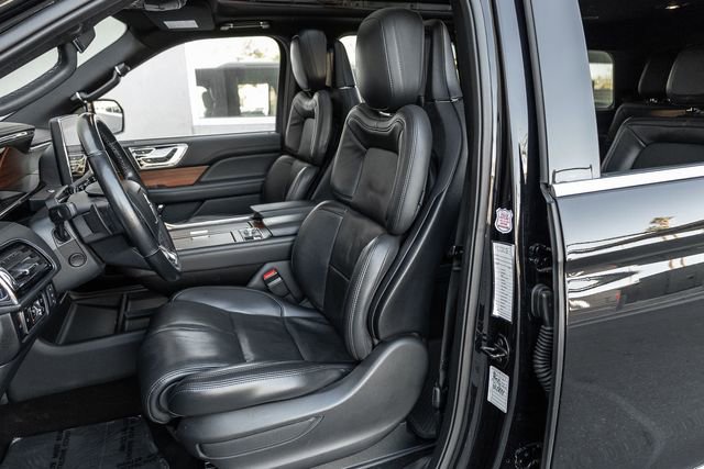 Used 2024 Lincoln Navigator Reserve image 11