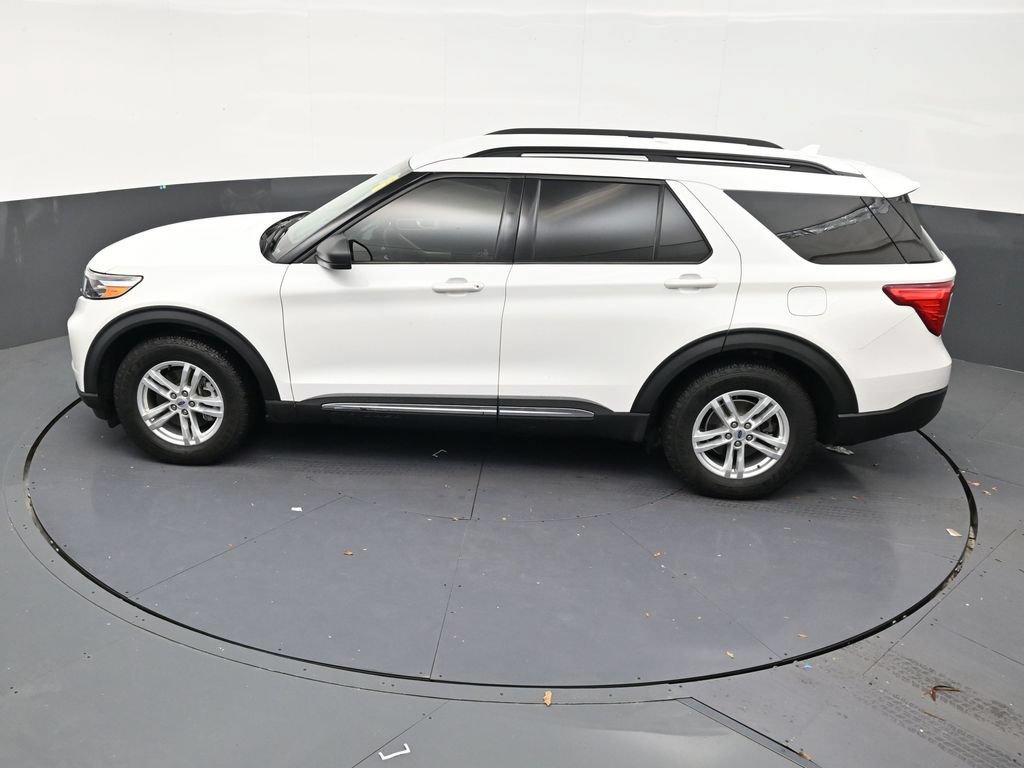 Used 2023 Ford Explorer XLT w/ Equipment Group 202A RWD image 13