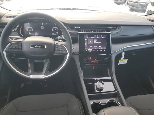 New 2025 Jeep Grand Cherokee Laredo X w/ Luxury Tech Group I image 13