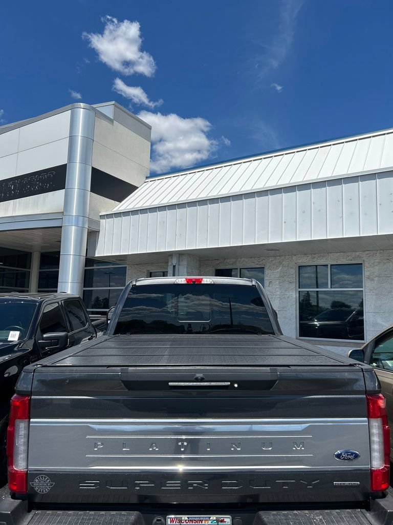 Certified 2017 Ford F250 Platinum w/ Platinum Ultimate Package AWD/4WD image 16