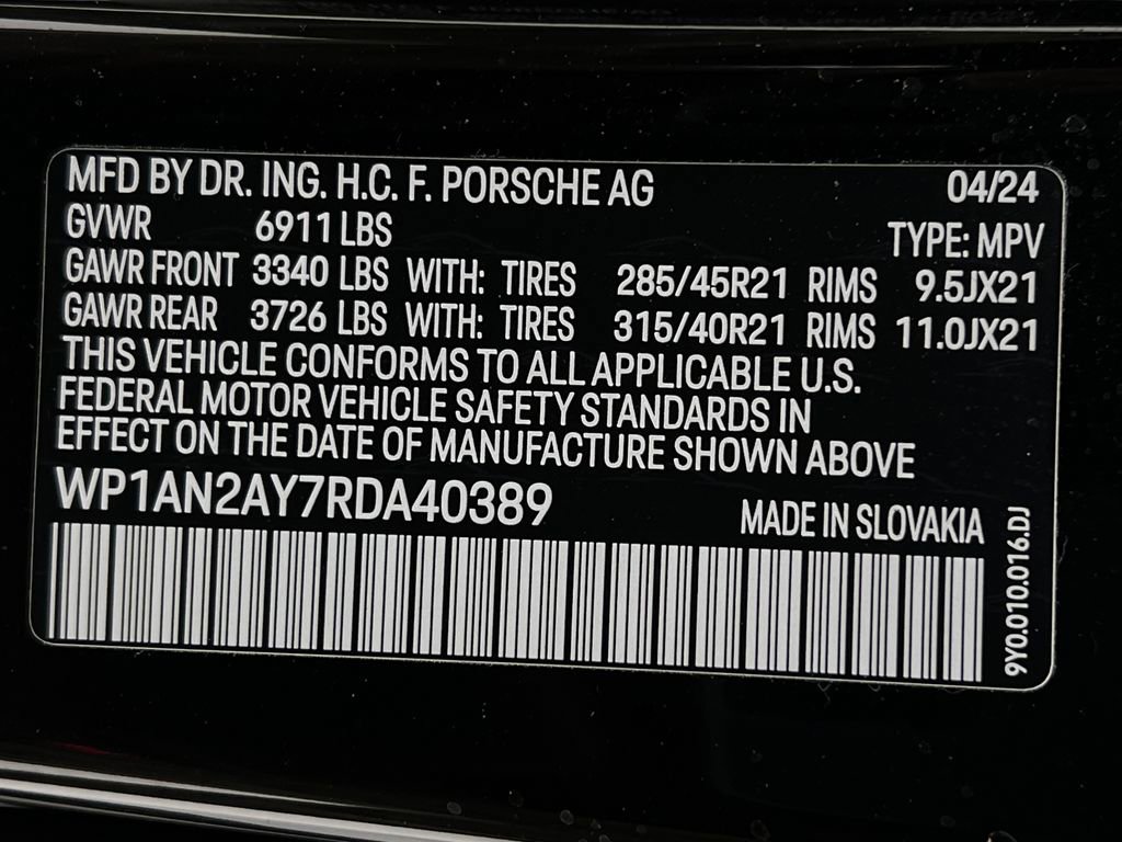 Used 2024 Porsche Cayenne S image 23