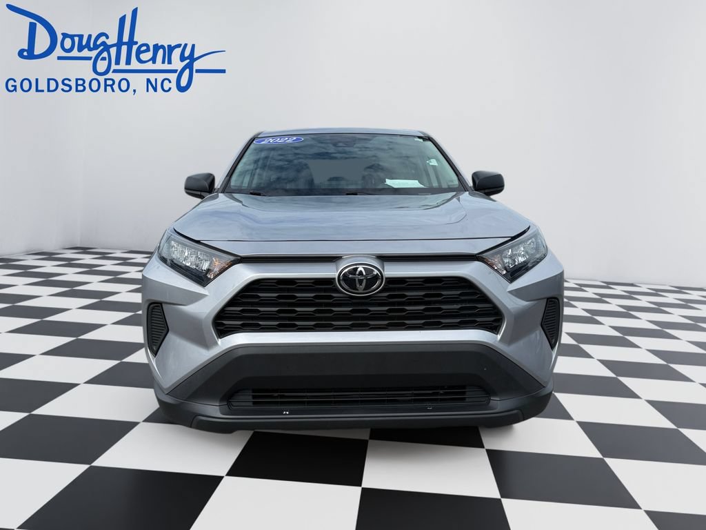 Used 2022 Toyota RAV4 LE FWD image 8