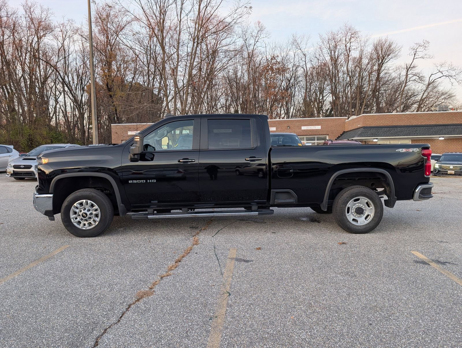 Used 2024 Chevrolet Silverado 2500 LT image 6