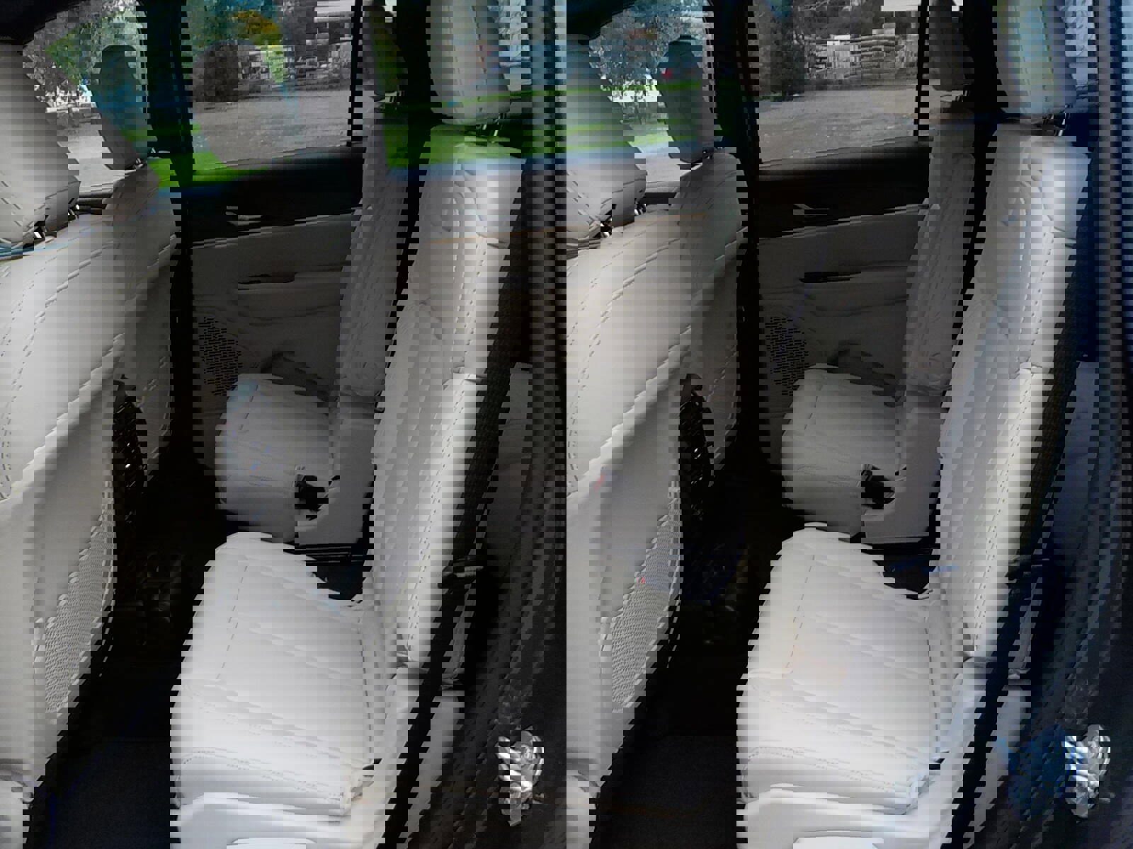 New 2025 Jeep Grand Cherokee L Limited w/ Black Appearance Package image 18