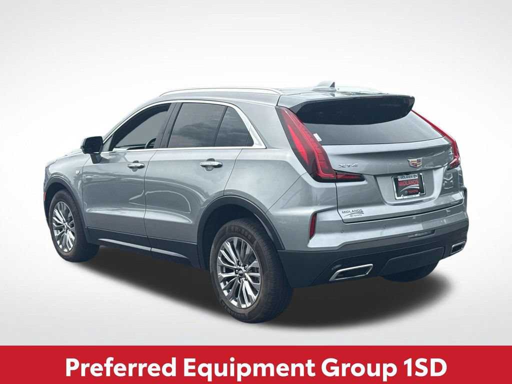 Used 2025 Cadillac XT4 Premium Luxury FWD image 6