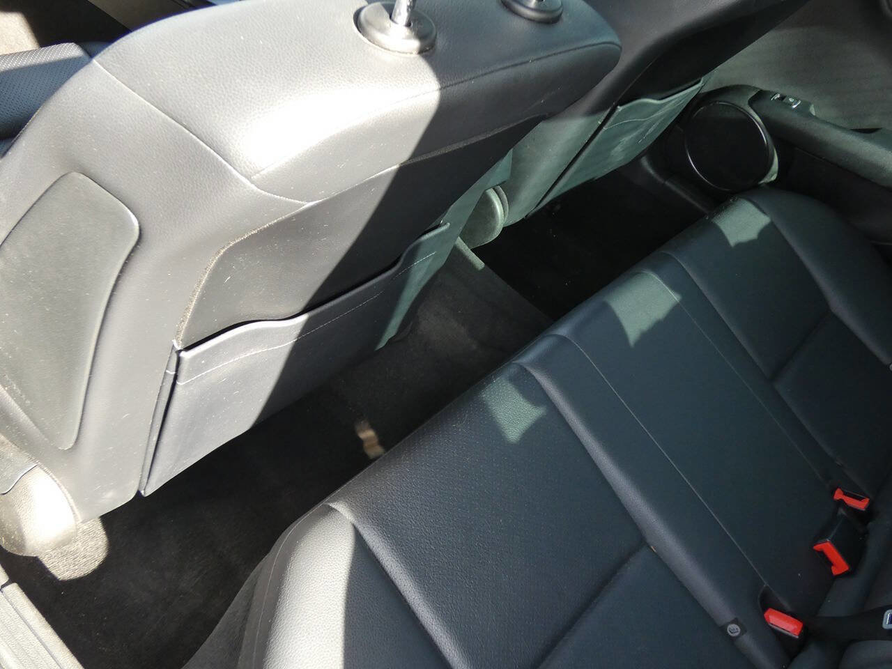 Used 2013 Mercedes-Benz C 300 4MATIC Sedan image 20