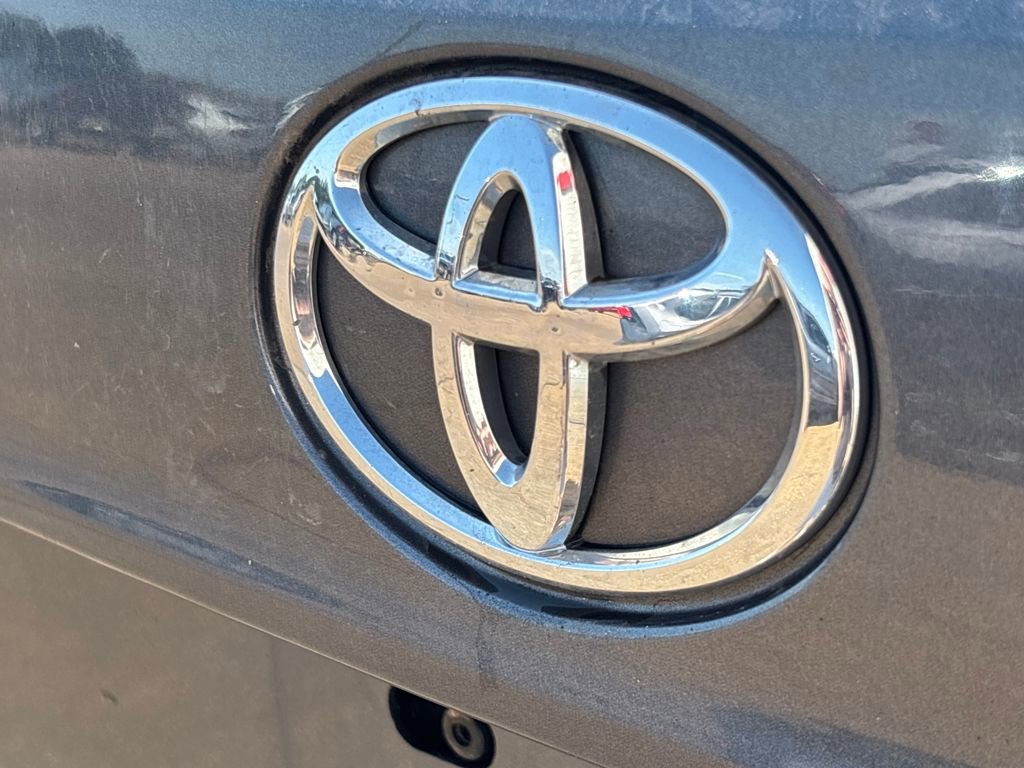 Used 2021 Toyota Highlander XLE image 36