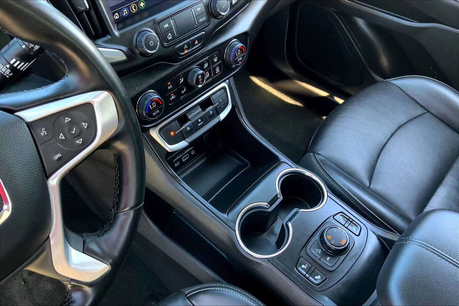 Certified 2024 GMC Terrain SLT image 13