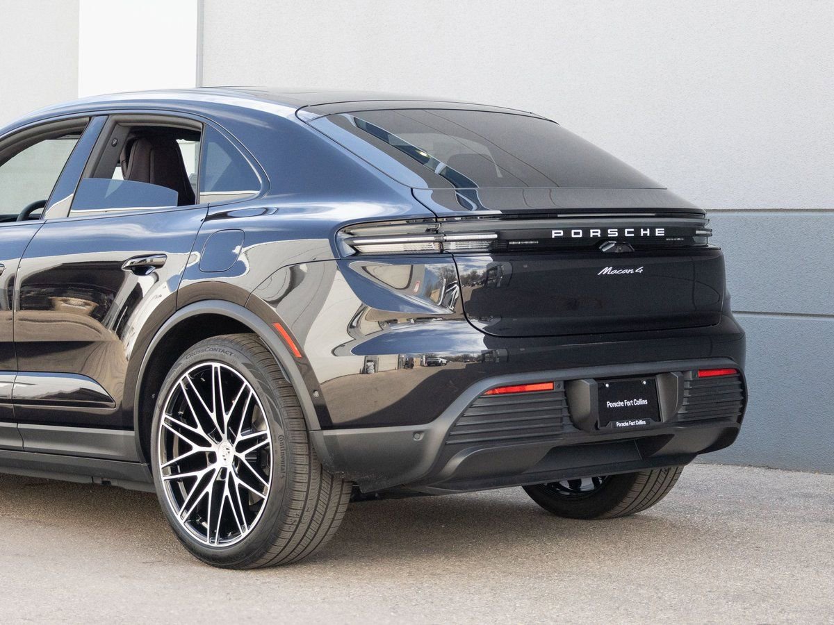 New 2025 Porsche Macan 4 Electric image 10