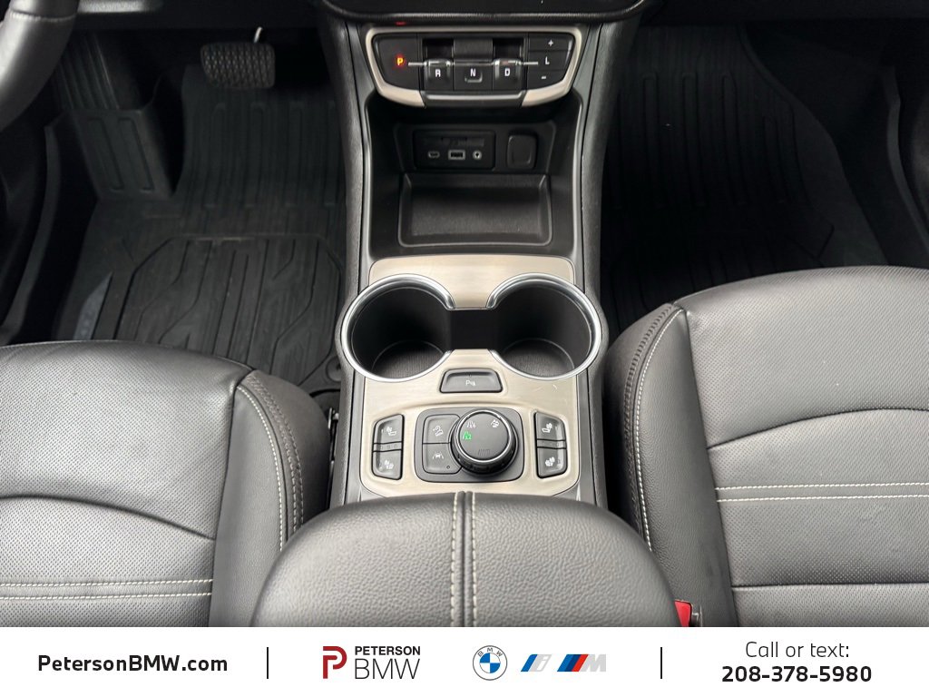 Used 2022 GMC Terrain Denali image 12