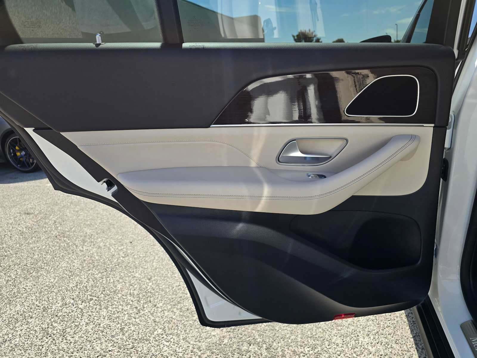New 2026 Mercedes-Benz GLE 450e 4MATIC image 15