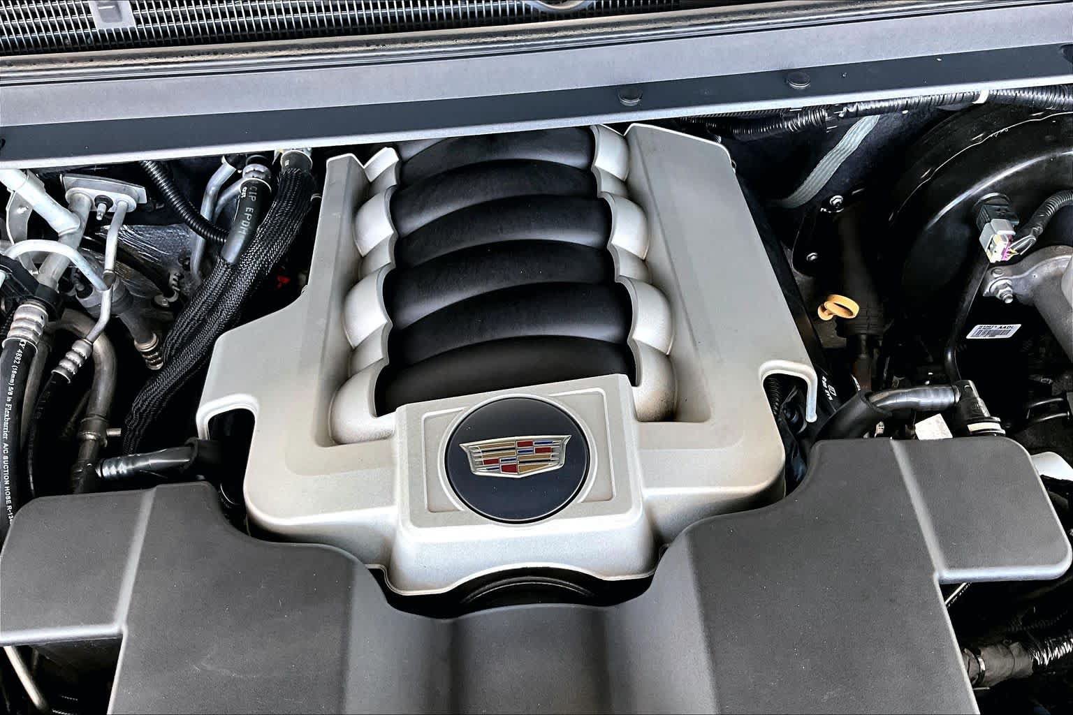 Used 2019 Cadillac Escalade ESV Luxury AWD/4WD image 33
