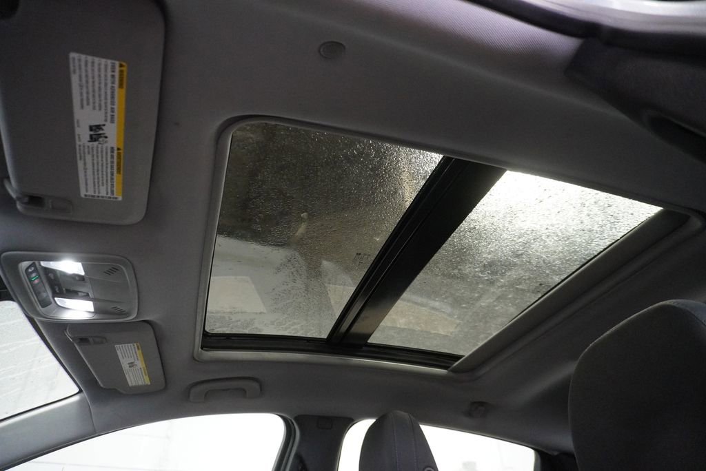 Used 2023 Chevrolet Malibu LT image 14