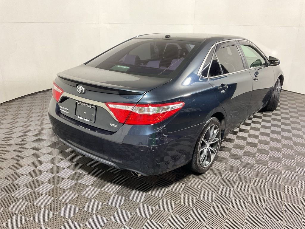 Used 2016 Toyota Camry XSE image 12