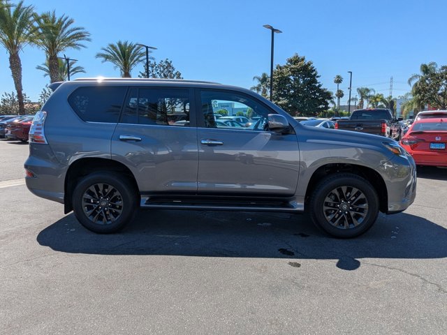 Used 2023 Lexus GX 460 Premium w/ Premium Package image 4