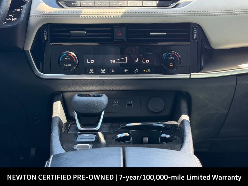 Used 2023 Nissan Rogue SV FWD image 32