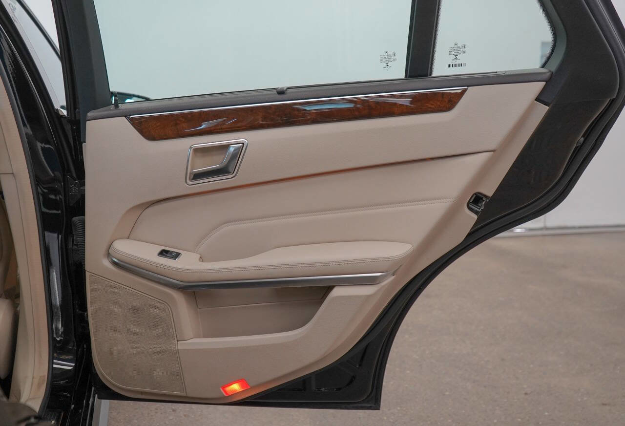 Used 2016 Mercedes-Benz E 350 4MATIC Wagon image 57