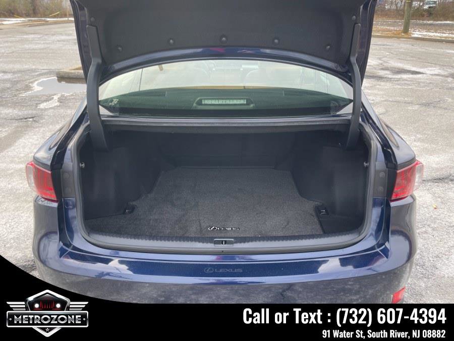 Used 2015 Lexus IS 250 AWD image 17