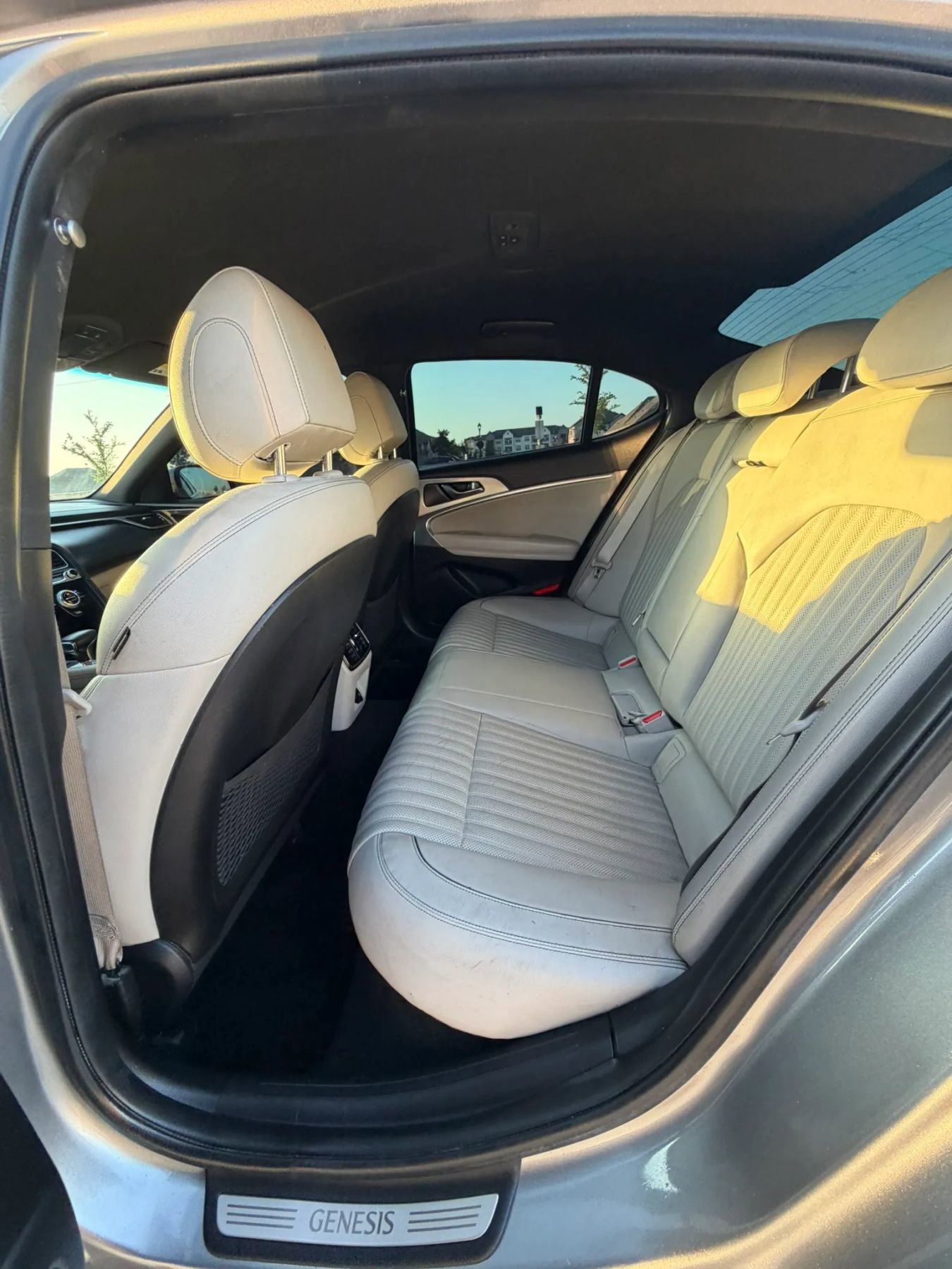Used 2022 Genesis G70 3.3T RWD image 30