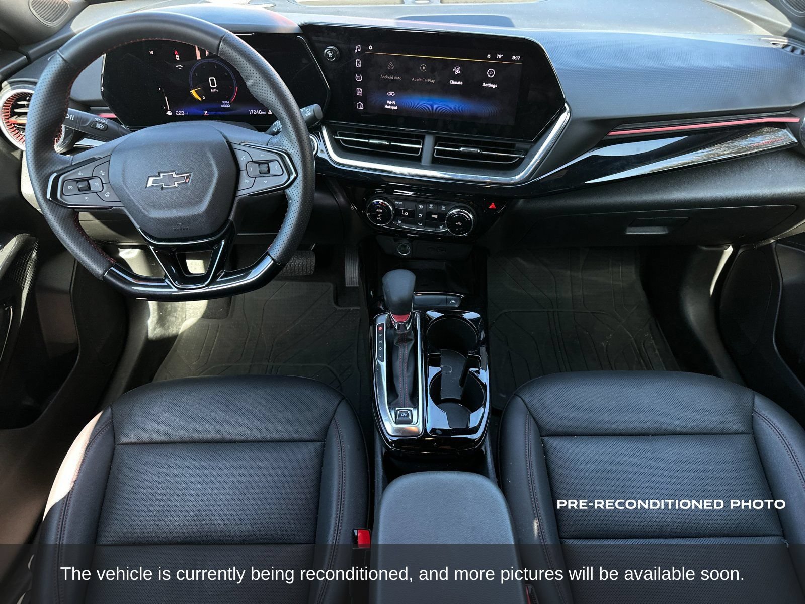Used 2025 Chevrolet Trax RS w/ Sunroof Package FWD image 16