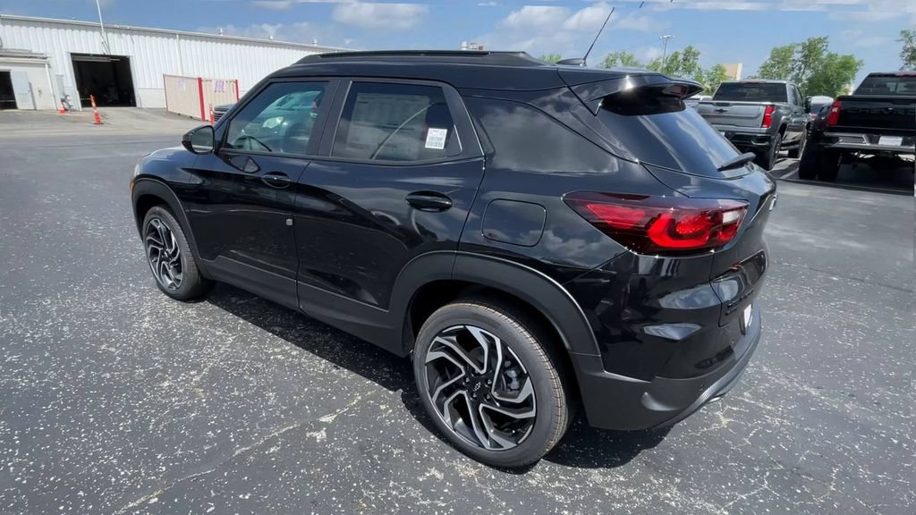 New 2026 Chevrolet TrailBlazer RS w/ Convenience Package AWD/4WD image 8