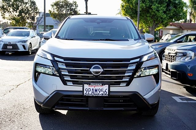Used 2024 Nissan Rogue SV image 5