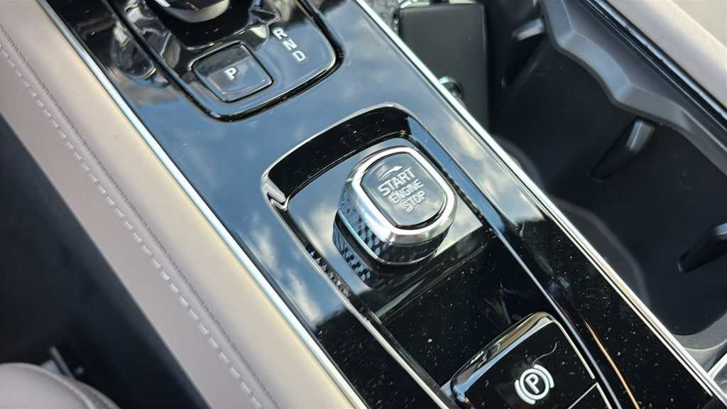 New 2027 Volvo XC90 B6 Plus AWD/4WD image 15