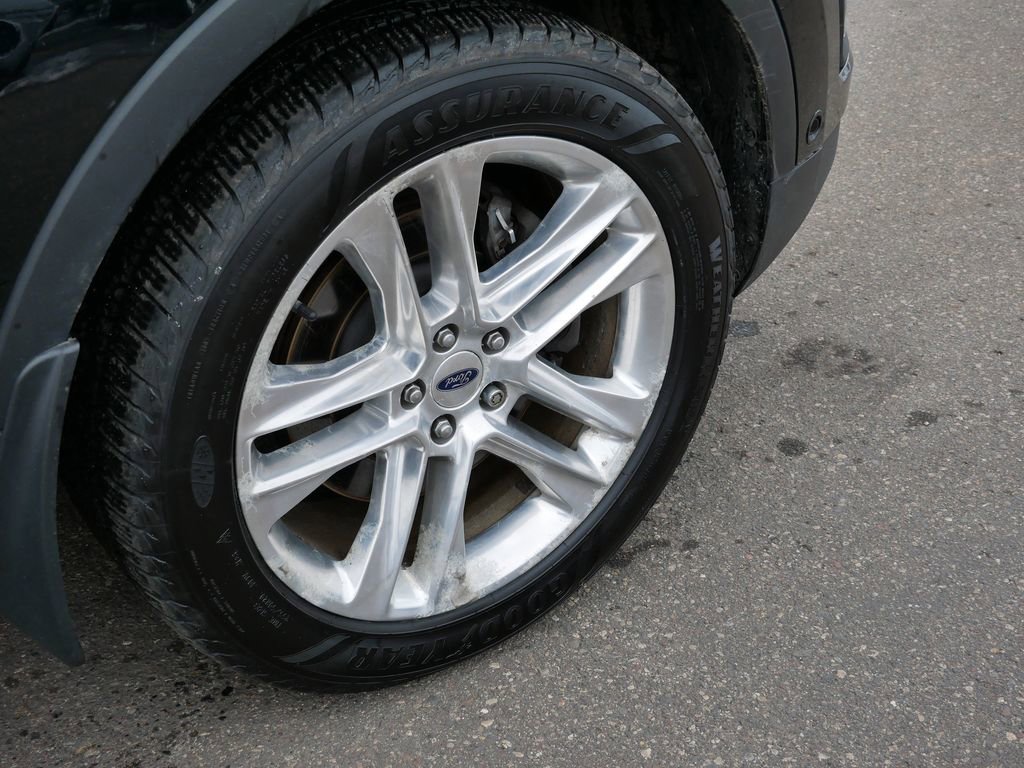 Used 2016 Ford Explorer Limited w/ Equipment Group 301A image 9