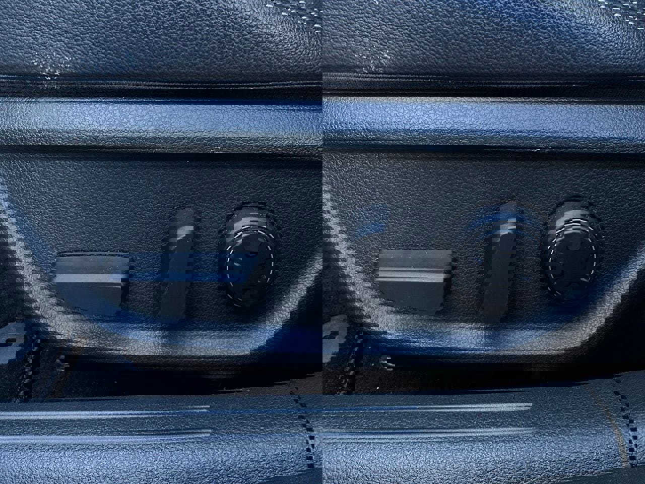 Used 2025 Genesis G70 2.5T image 9