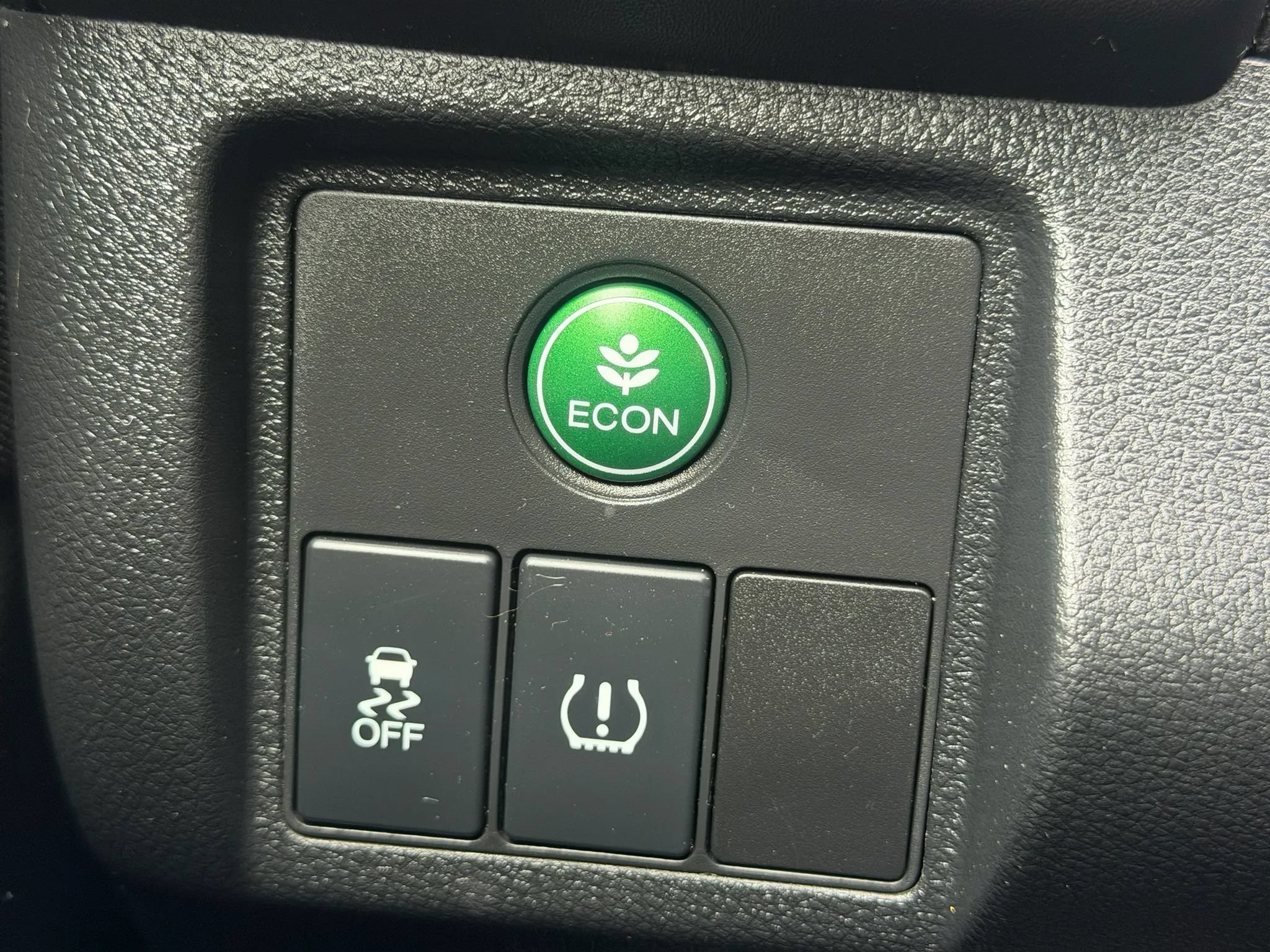 Used 2017 Honda HR-V LX image 16