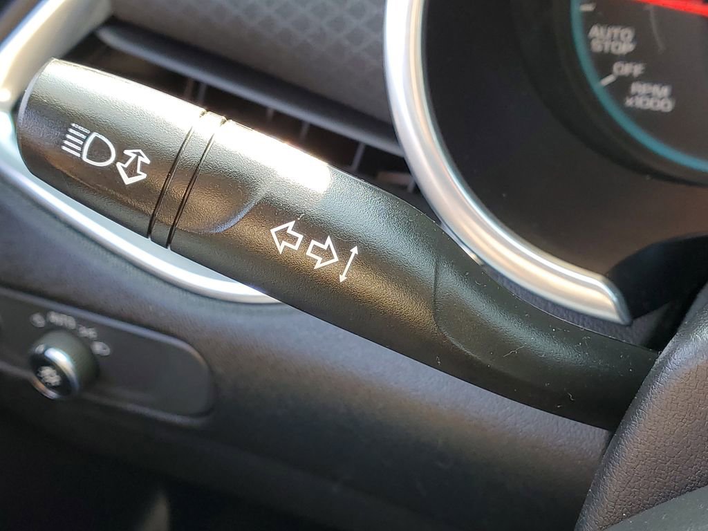 Used 2019 Chevrolet Malibu LT image 17