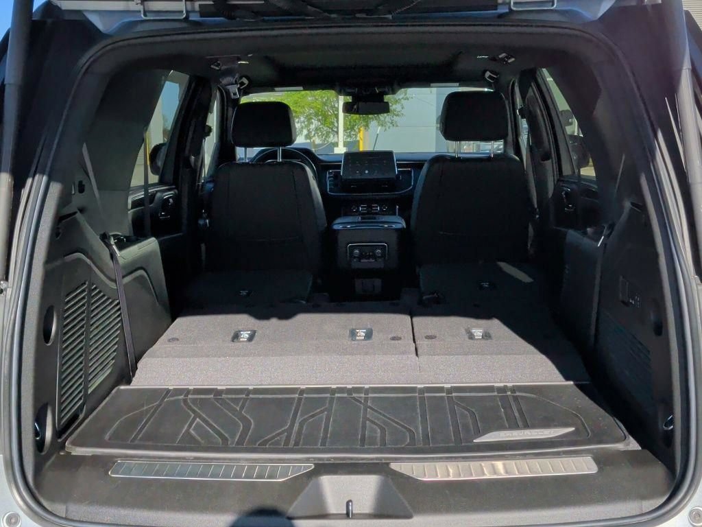 Used 2023 Chevrolet Tahoe RST w/ Luxury Package AWD/4WD image 47