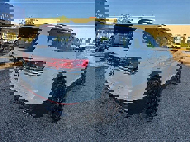 New 2026 Volkswagen Atlas SE image 3