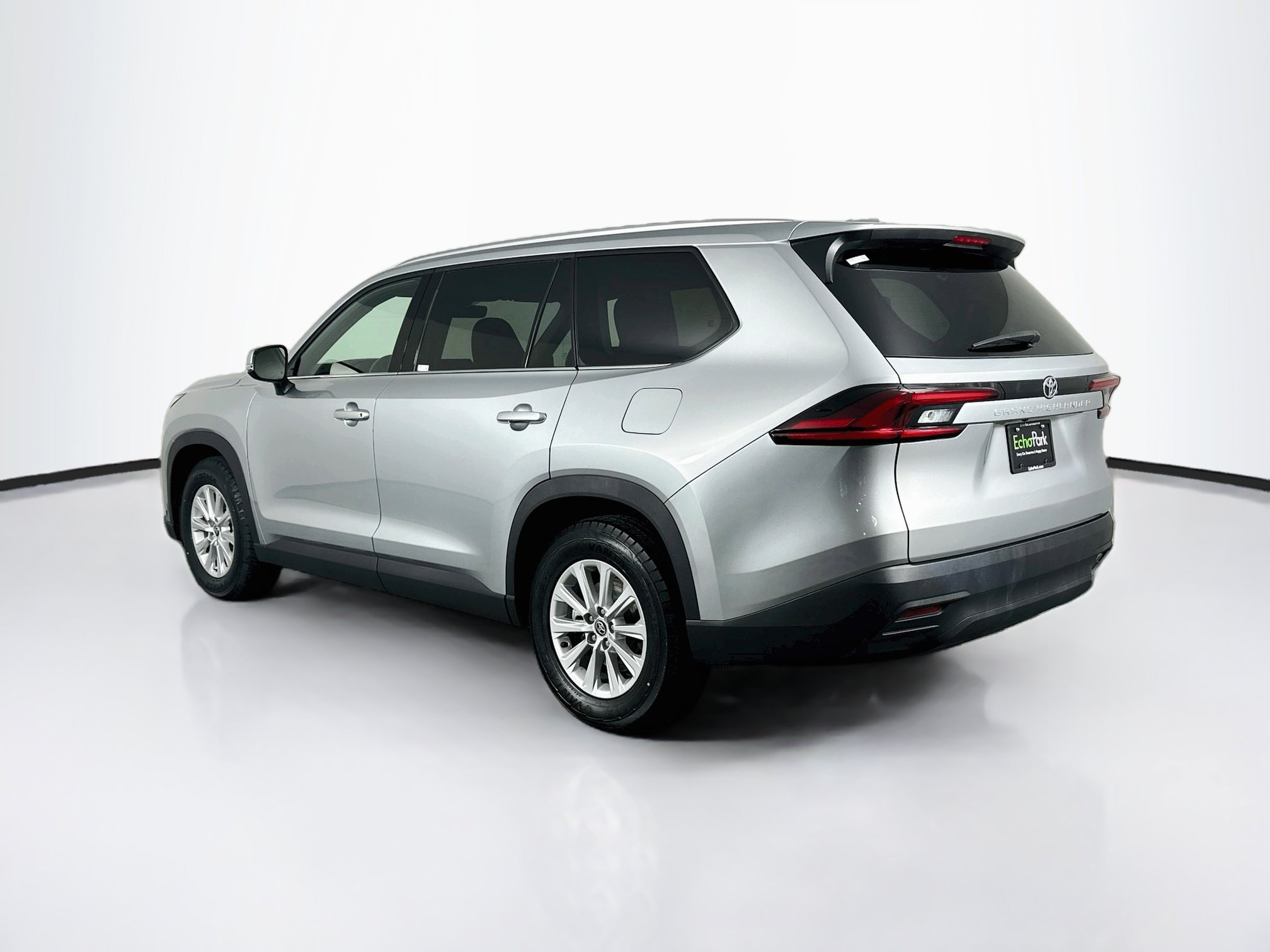 Used 2025 Toyota Grand Highlander AWD image 5