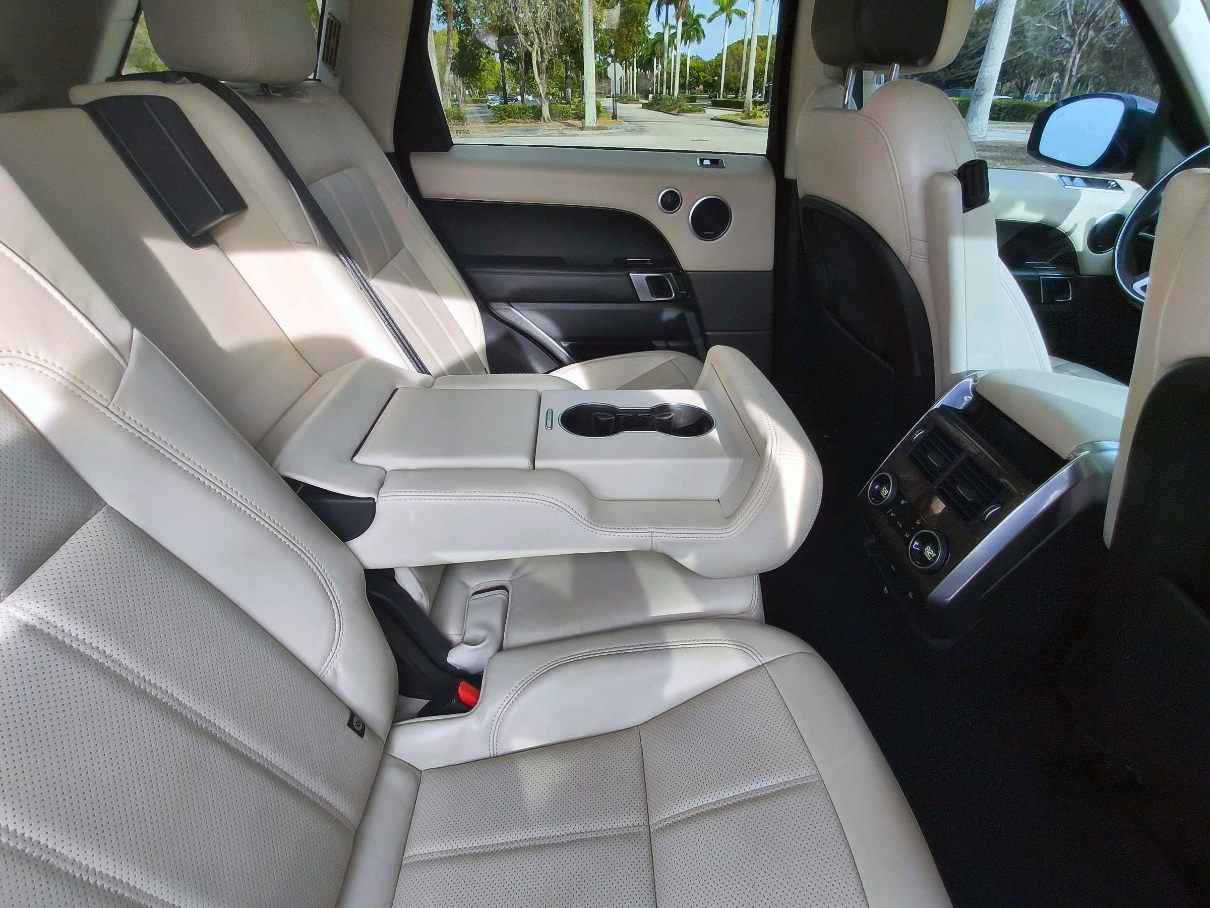 Used 2018 Land Rover Range Rover Sport Supercharged image 36