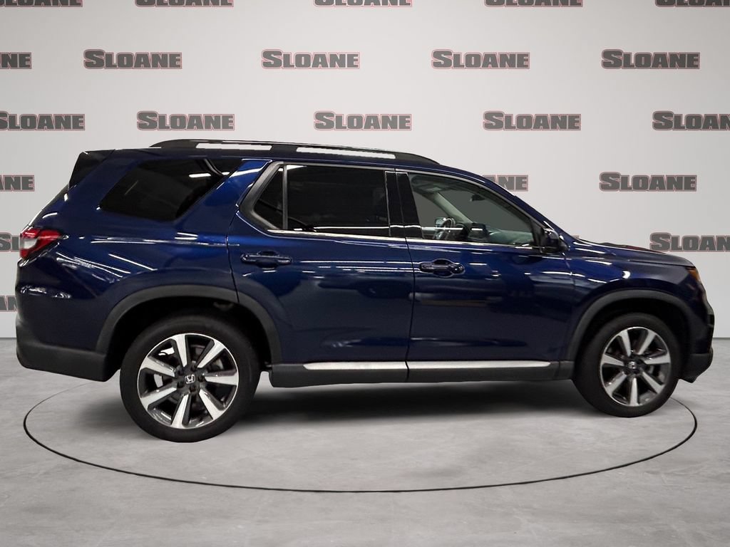 Certified 2023 Honda Pilot Touring image 6