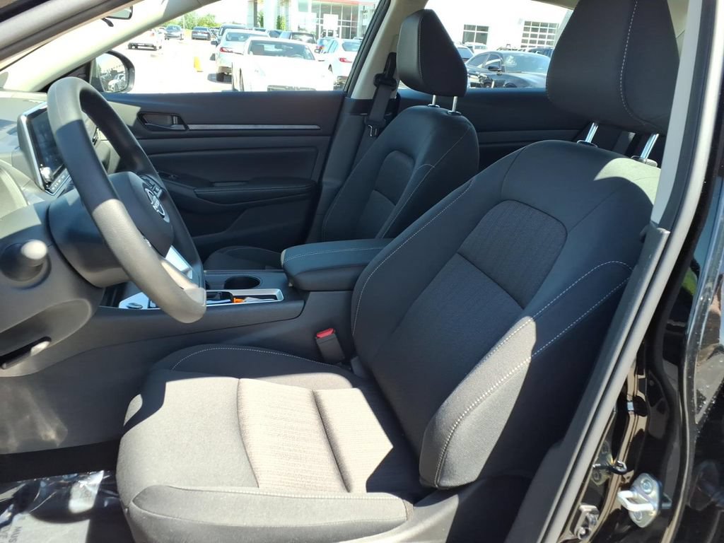 New 2026 Nissan Altima 2.5 SV FWD image 12