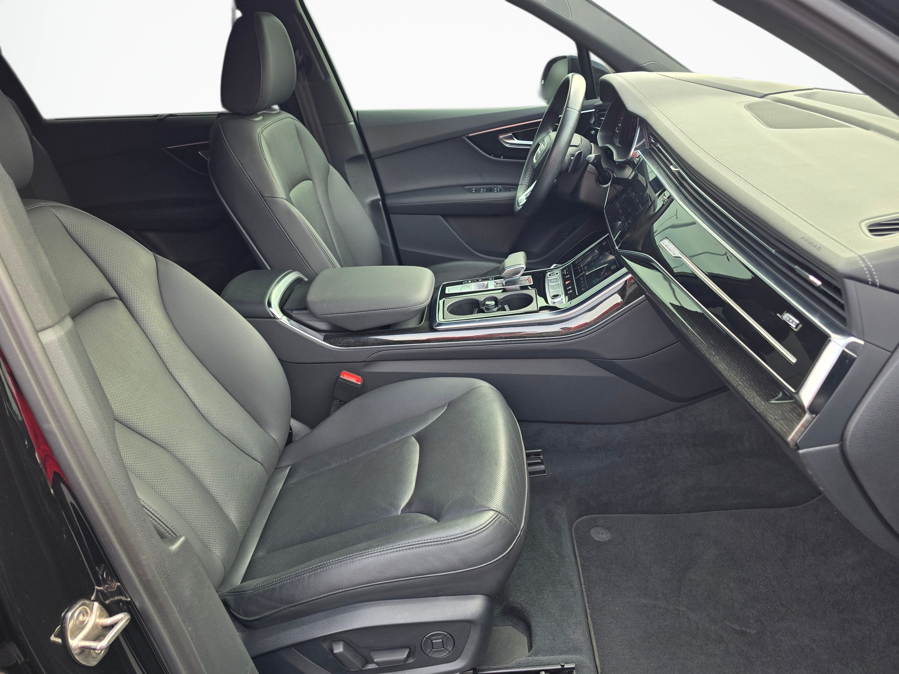Used 2023 Audi Q7 3.0T Prestige AWD/4WD image 28