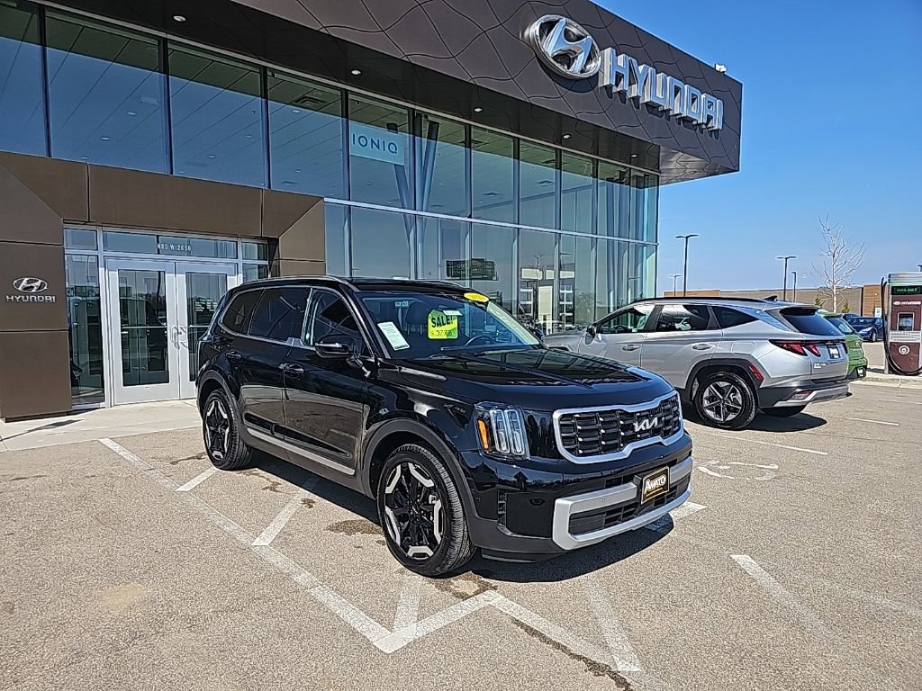 Used 2025 Kia Telluride S image 7