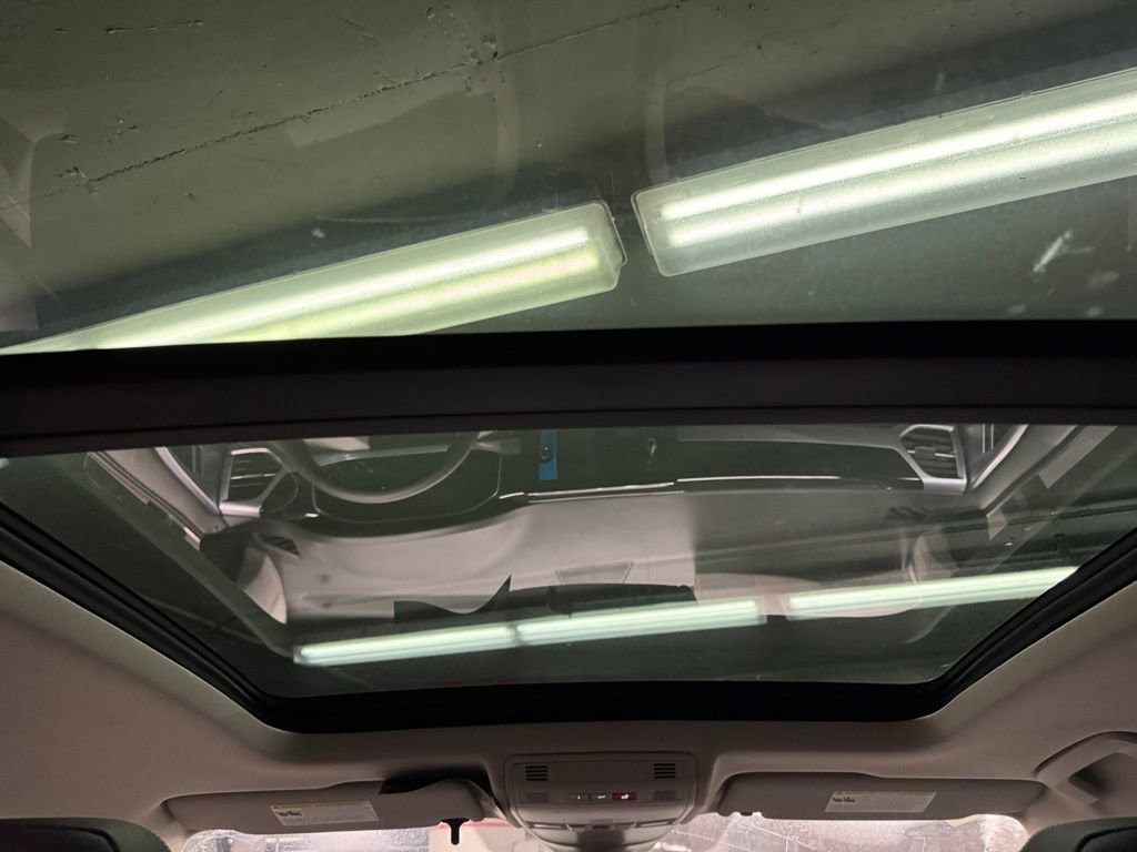 New 2025 Volkswagen Taos SE image 10