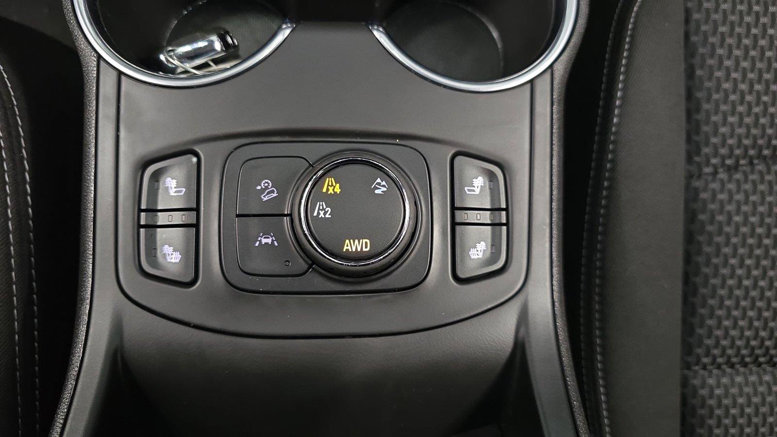 Used 2024 GMC Terrain SLE w/ Driver Convenience Package AWD/4WD image 23