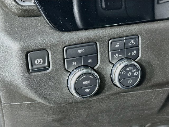 Used 2025 GMC Sierra 1500 SLT AWD/4WD image 10