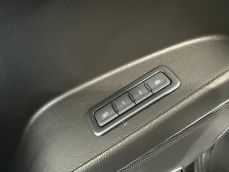 Used 2019 Chevrolet Suburban Premier AWD/4WD image 27