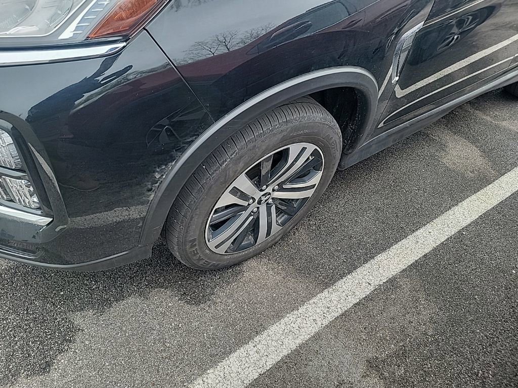 Used 2025 Mitsubishi Outlander Sport LE image 2