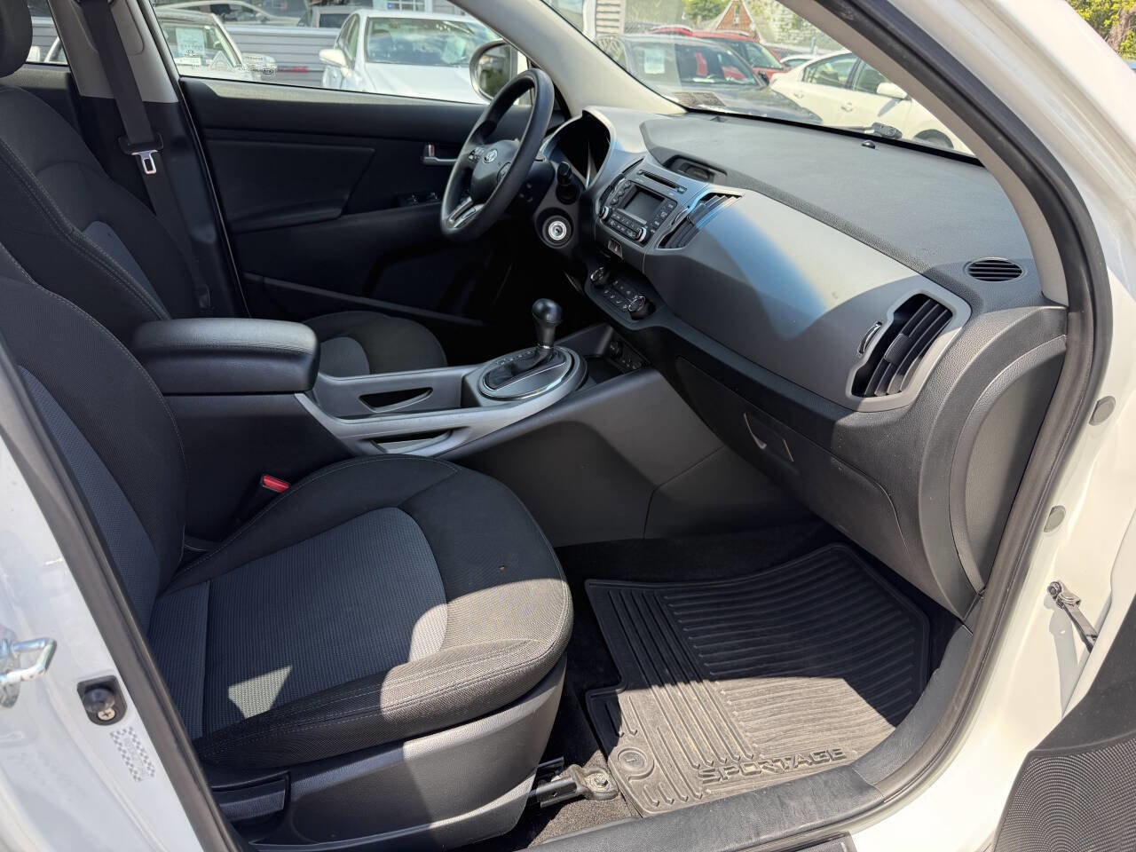Used 2015 Kia Sportage LX FWD image 9